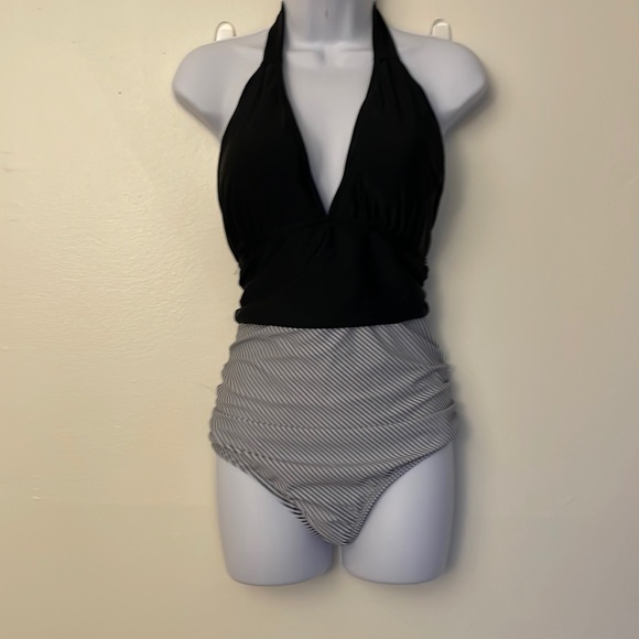 💙Black halter one piece swimsuit. - Picture 2 of 4